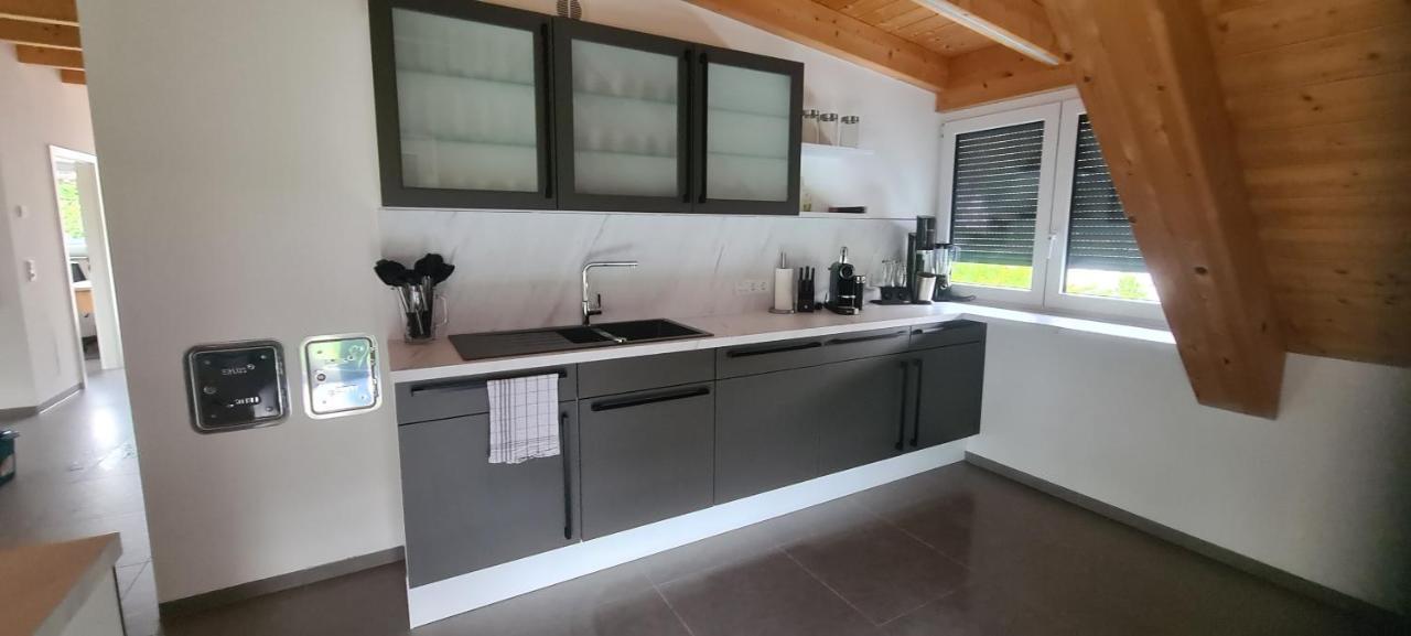 Moderne Ferienunterkunft/Wohnung Burgthann Екстер'єр фото