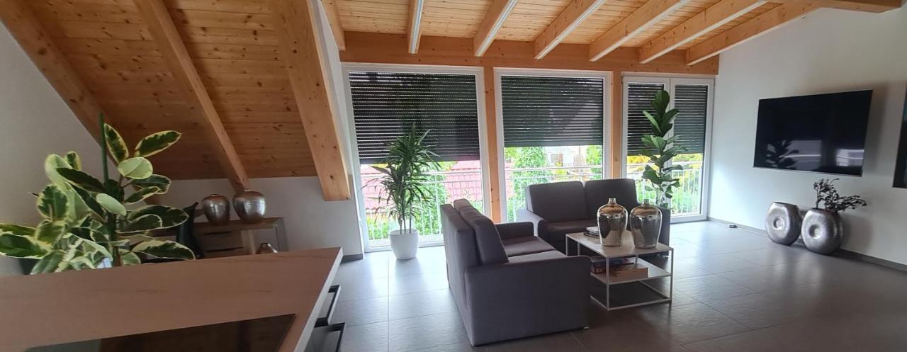 Moderne Ferienunterkunft/Wohnung Burgthann Екстер'єр фото